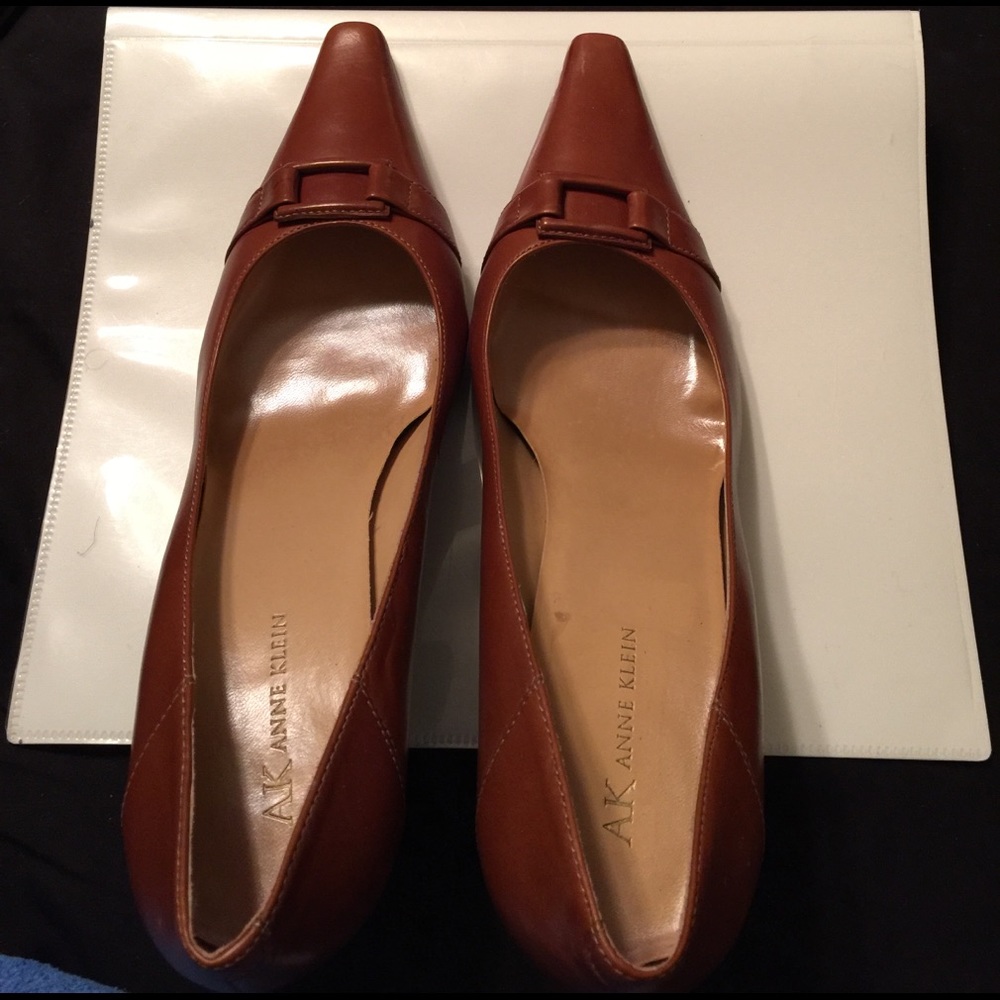 Shoes - Picture 2 of 6
